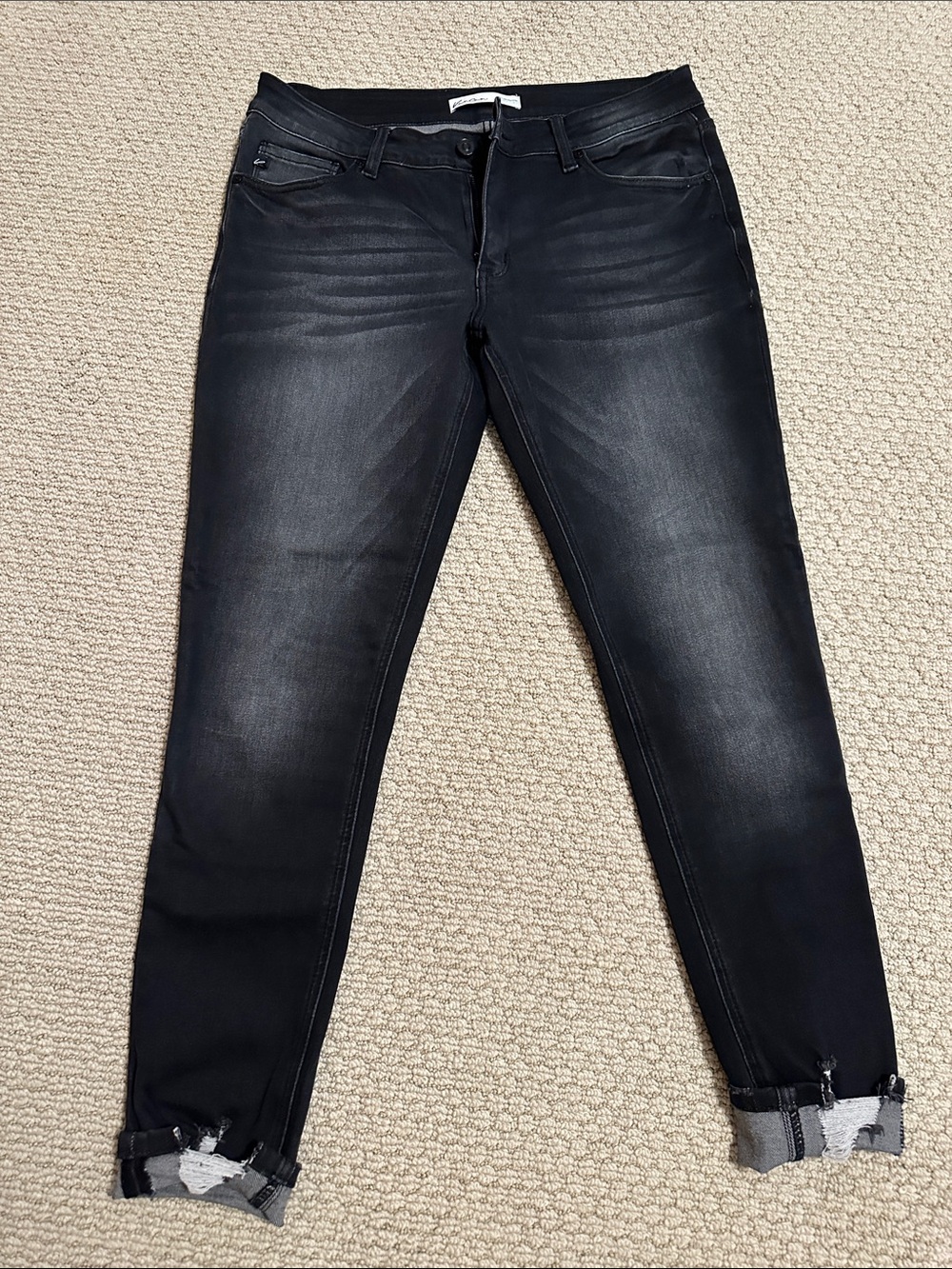 New kancan jeans from Maurice’s size 30 faded black color w distressed cuffs